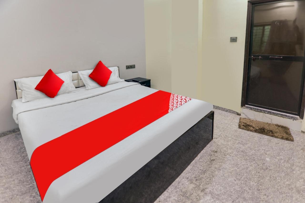 Oyo Hotel Blackgold Chandrapur Ngoại thất bức ảnh