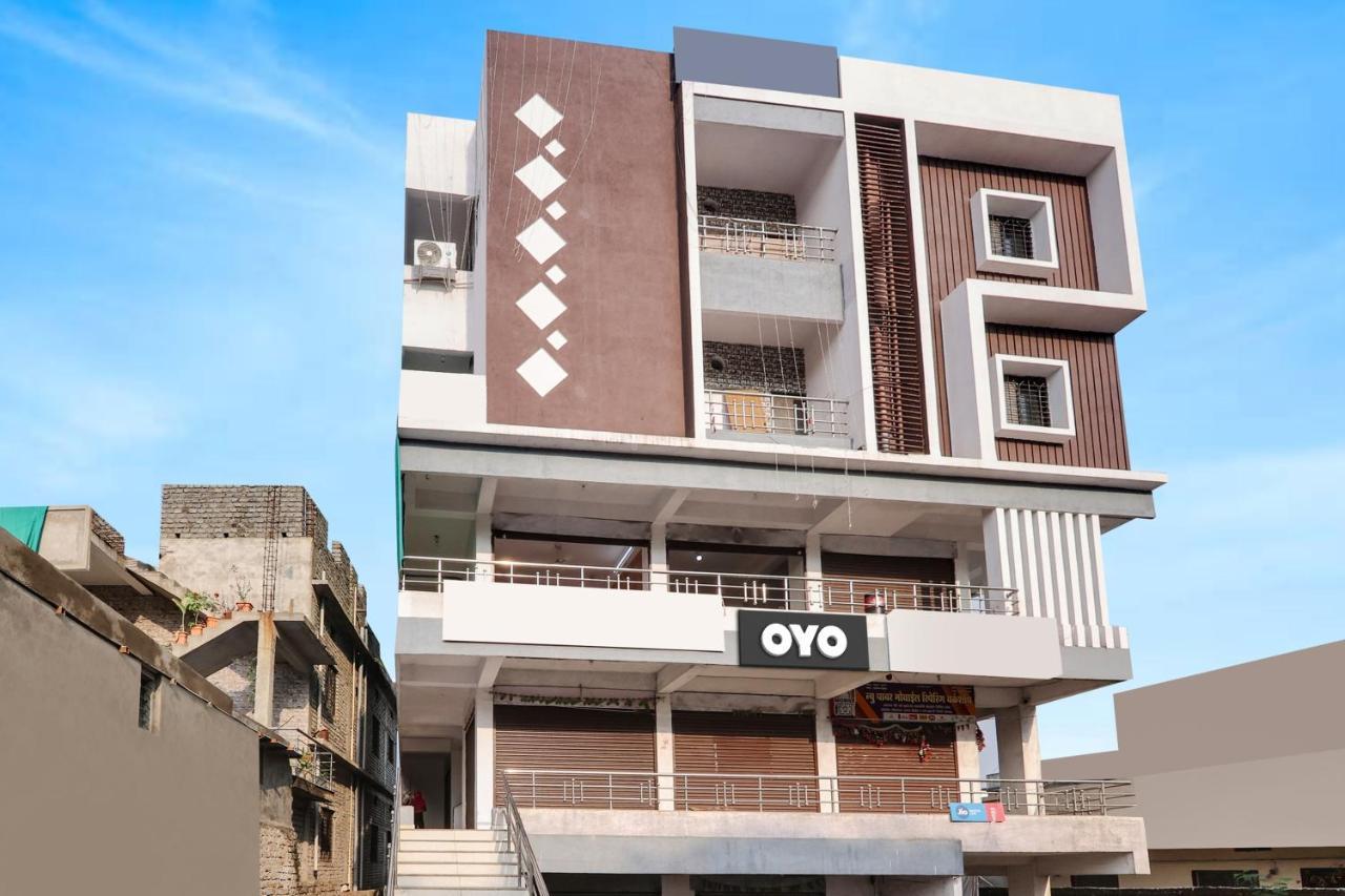 Oyo Hotel Blackgold Chandrapur Ngoại thất bức ảnh