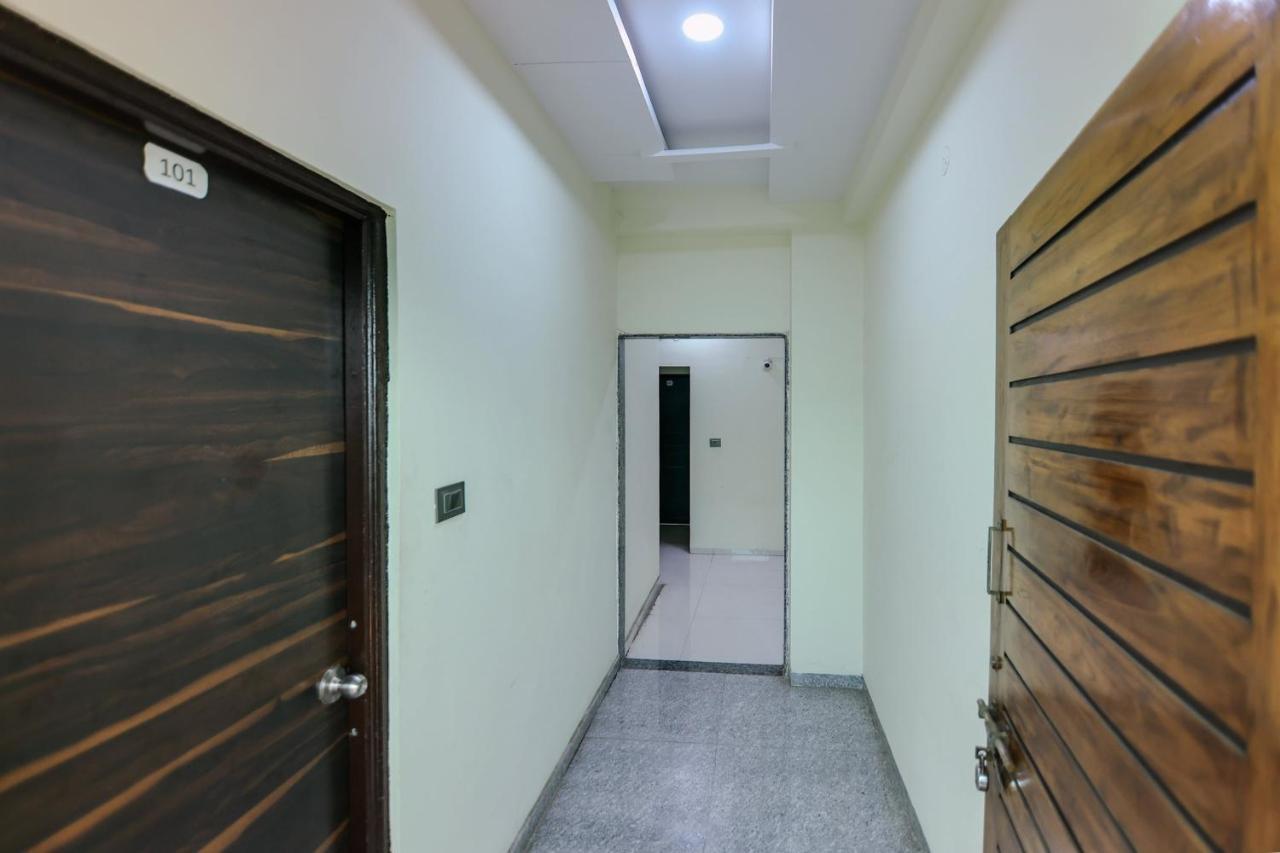 Oyo Hotel Blackgold Chandrapur Ngoại thất bức ảnh