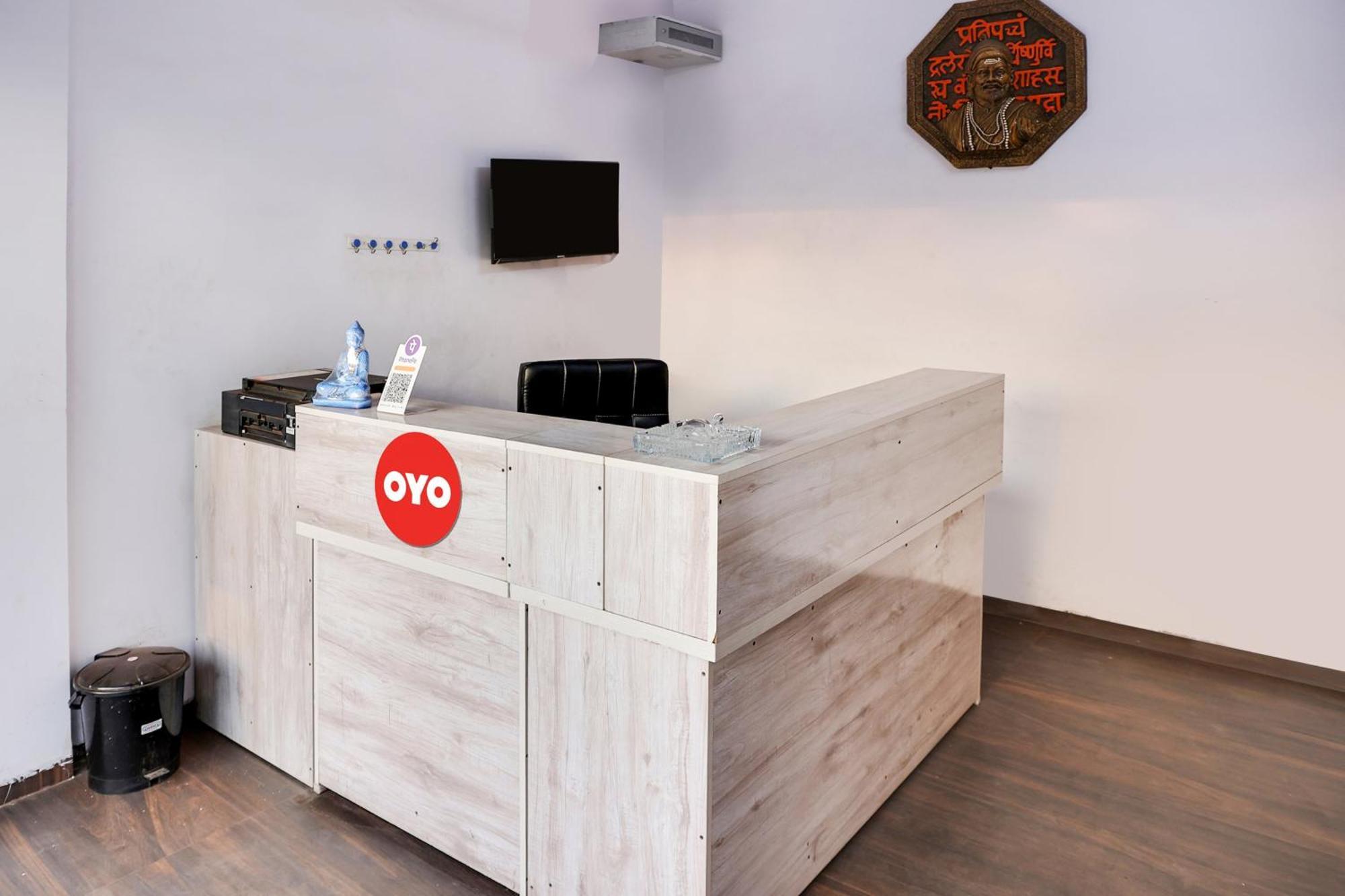 Oyo Hotel Blackgold Chandrapur Ngoại thất bức ảnh