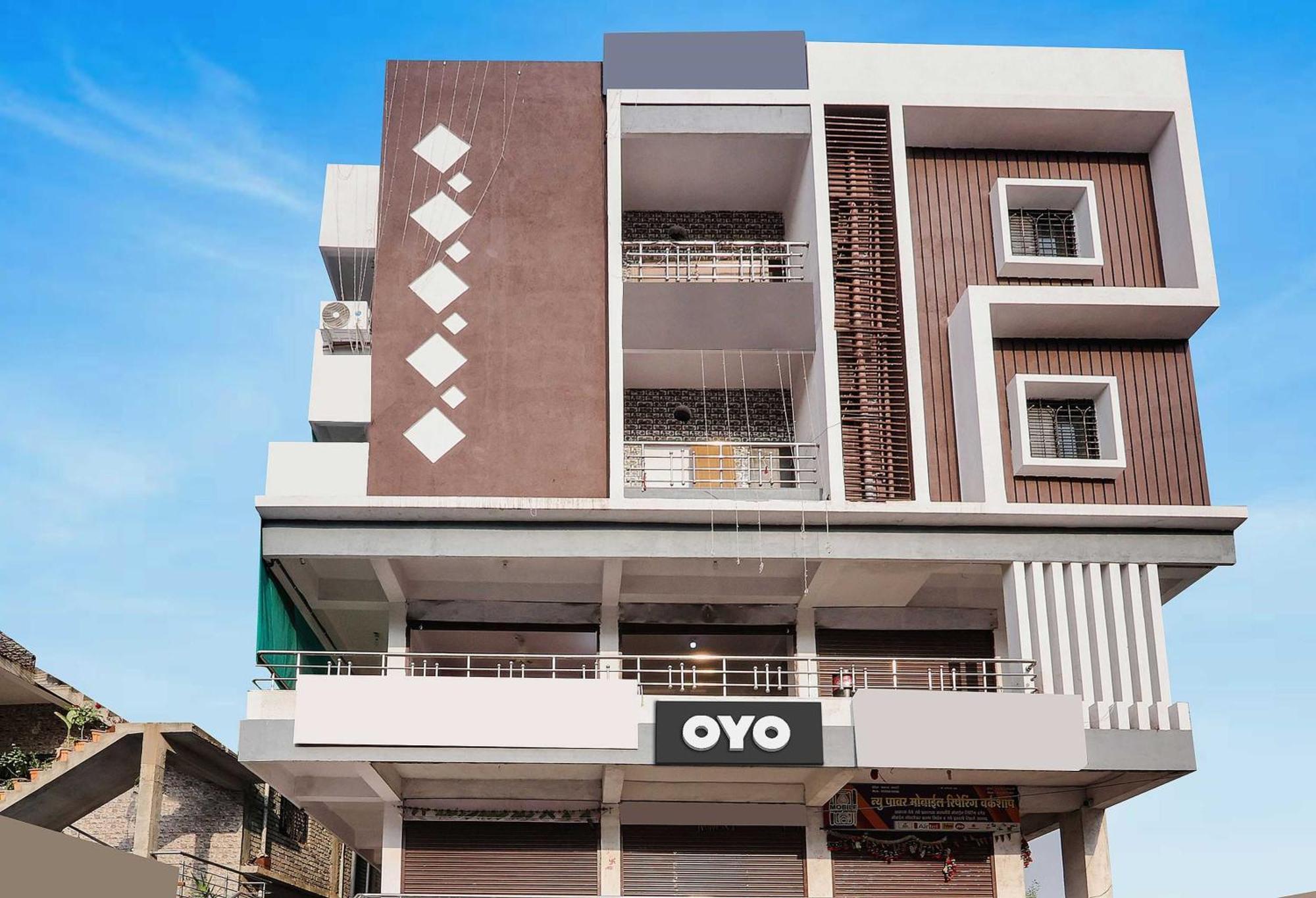 Oyo Hotel Blackgold Chandrapur Ngoại thất bức ảnh